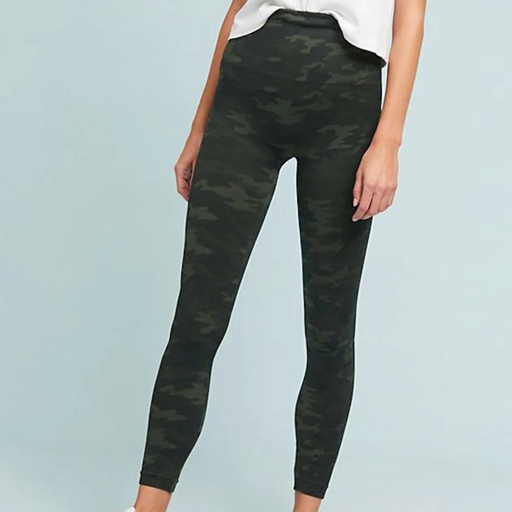 Spanx Look at Me Now Seamless Leggings in Green Camo, Size XL